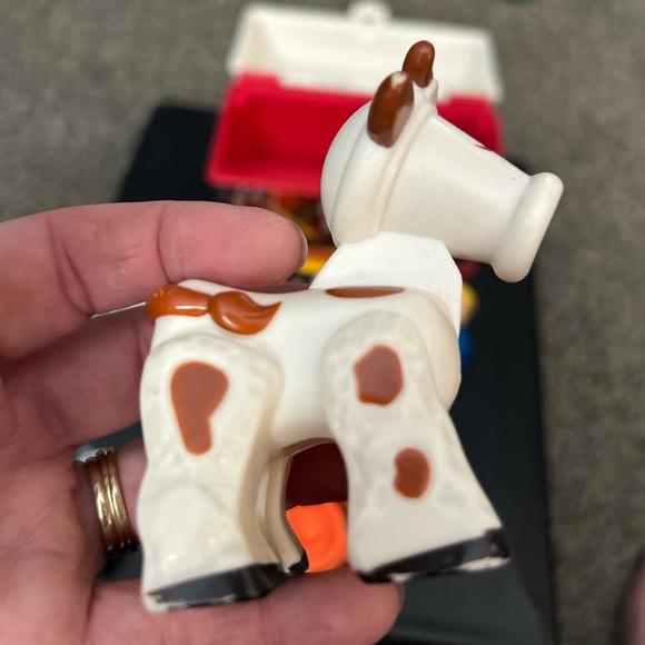 2008 FISHER PRICE Play Family Farm Barn Carrying Case Tractor Fence Animals, GUC - Picture 13 of 15